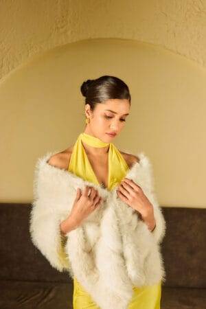 Cape - Off White - Season25